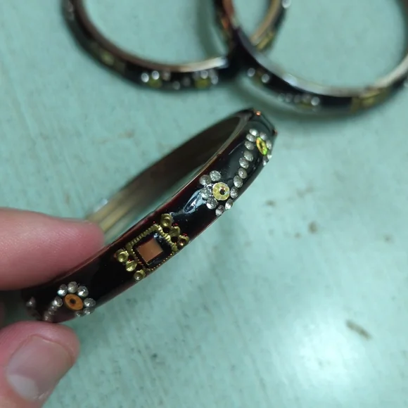 3 studded bracelets - Picture 3 of 4